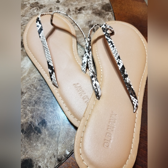 Old Navy Shoes - OLD NAVY Snakeprint Sandals/Flip Flops-8
